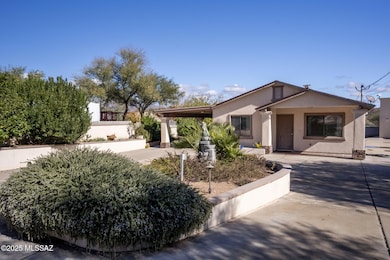 983 Matas Ct, Rio Rico, AZ 85648 - photo 2