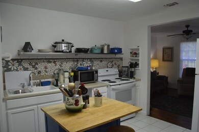 1410 Pecan St, Bonham, TX 75418 - photo 6