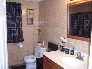 173 Washington St, Taunton, MA 02780 - photo 5