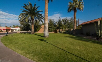 7621 E Meadowbrook Ave, Scottsdale, AZ 85251 - photo 3