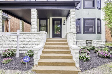 4-web-or-mls-715 W Bethune-4