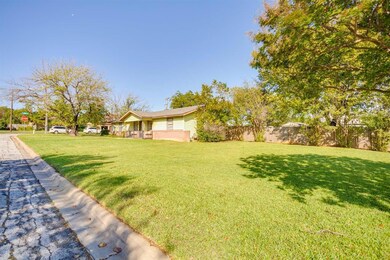 8201 Pearl St, North Richland Hills, TX 76180 - photo 6