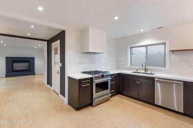 727 N Sixth St, Sandpoint, ID 83864 - photo 5