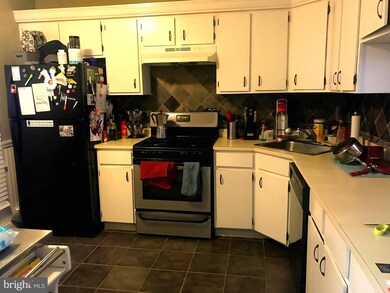 83 Shawnee Place unit 13E, Galloway, NJ 08205 - photo 6