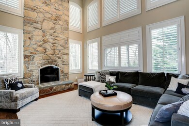 9325 Sprinklewood Ln, Potomac, MD 20854 - photo 7