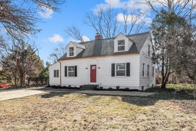 Beautiful Cape Cod Style Home!