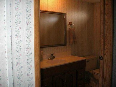 178 Parklawn Dr, Circleville, OH 43113 - photo 7