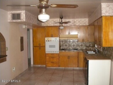 3011 E Wethersfield