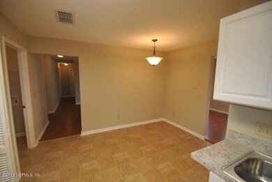 7839 Hunters Lake Cir S, Jacksonville, FL 32210 - photo 4