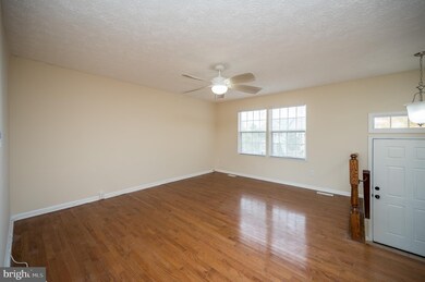 13313 Burkitts Rd, Fairfax, VA 22033 - photo 6