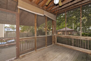 428 W Ridgeland Ave, Waukegan, IL 60085 - photo 3