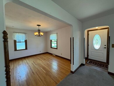 539 S 4th St, La Crescent, MN 55947 - photo 5