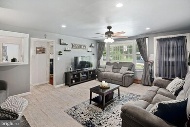 112 Sunnyhill Dr, Souderton, PA 18964 - photo 4