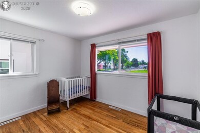 1611 Englewood Dr, Pueblo, CO 81005 - photo 2