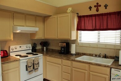 5756 Golden Oaks Dr, Tyler, TX 75703 - photo 6