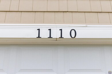 1110 SW Red Oaks Ct, Topeka, KS 66615 - photo 2