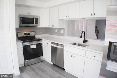 10597 Delfield Ct, Laurel, MD 20723 - photo 5