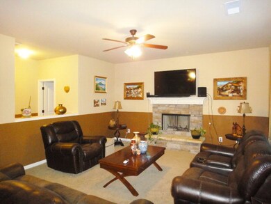 Family Room (2)