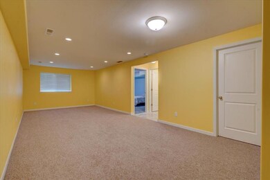 2409 Snapdragon Cir SW, Cedar Rapids, IA 52404 - photo 6