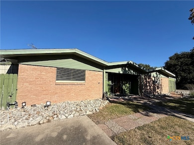 2221 Mcpherson Dr, Port Lavaca, TX 77979 - photo 2