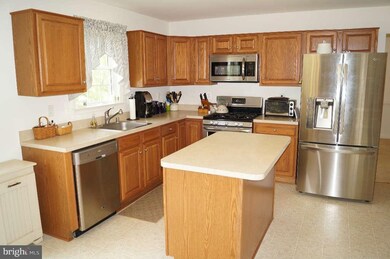 218 Riverview Ct, Sykesville, MD 21784 - photo 7