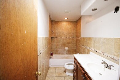 8630 Venus St, Houston, TX 77088 - photo 3
