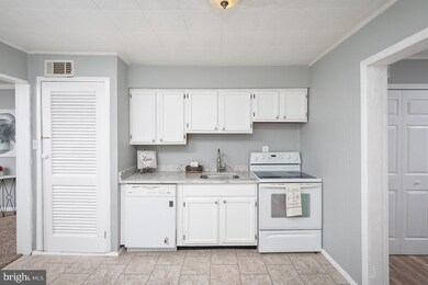 17 Yawmeter Dr, Middle River, MD 21220 - photo 5