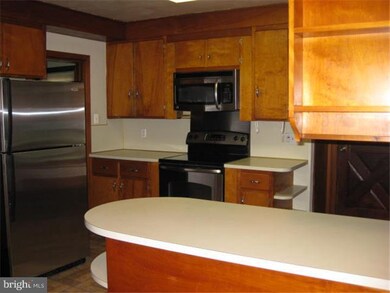 718 Stump Rd, Hilltown, PA 18944 - photo 5