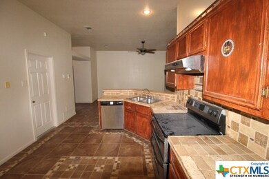 1402 Creek St, Copperas Cove, TX 76522 - photo 6