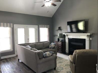 9DDE9241-C607-4A30-A44D-77BABE9E2903