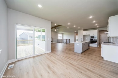 10123 NW 68th Ave, Johnston, IA 50131 - photo 6