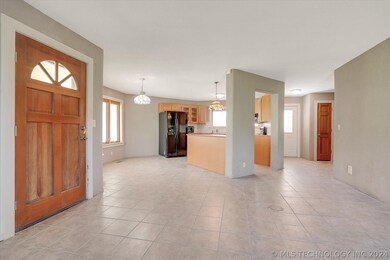 839 W 126th St S, Jenks, OK 74037 - photo 5