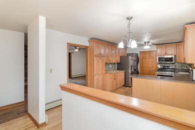 705 W Sigler St, Hebron, IN 46341 - photo 5