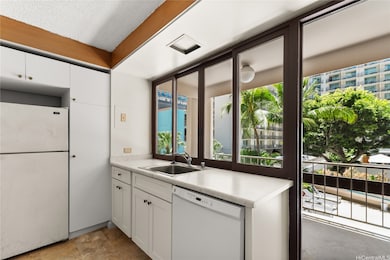 The Palms unit 304, Honolulu, HI 96815 - photo 6