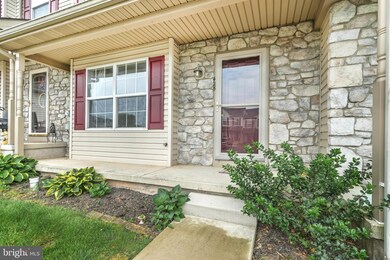 425 Glen Dr unit J425, Manchester, PA 17345 - photo 3