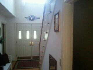 Entry/Foyer.