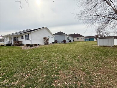 2 Coopers Ln, Williamstown, WV 26187 - photo 3