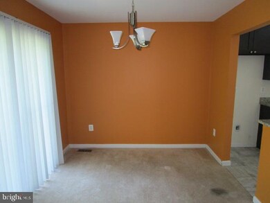 300 Goldleaf Ave, Capitol Heights, MD 20743 - photo 4