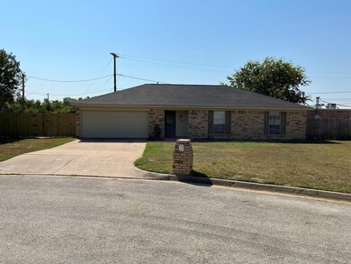125 Brazil Ct, Hurst, TX 76054 - photo 5