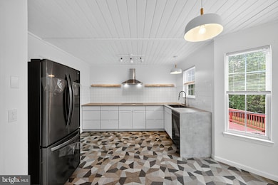 231 Cool Spring Ln, Stewartstown, PA 17363 - photo 6