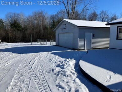 1604 Allen Rd, Kimball, MI 48074 - photo 7