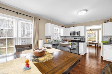 9 Compton Ct, Greensboro, NC 27407 - photo 6