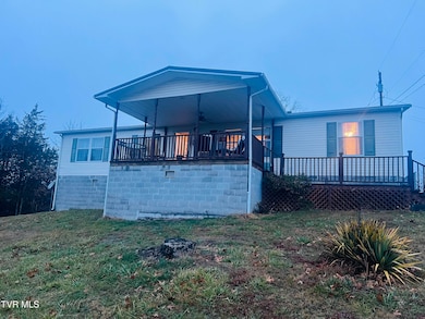 490 Courthouse Dr, Castlewood, VA 24224 - photo 2