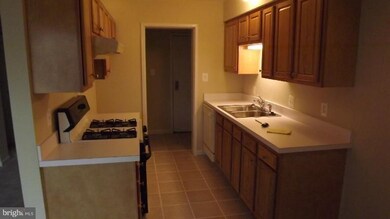 2307 Freetown Ct unit 17/12C, Reston, VA 20191 - photo 3