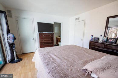 6027 Hoover Dr, Mays Landing, NJ 08330 - photo 4