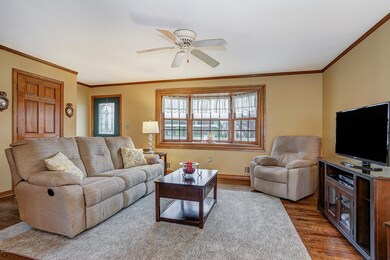 Spacious living room