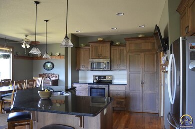 6328 SW 48th Ln, Topeka, KS 66610 - photo 3