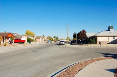 14492 Thayer Pease Ave, Horizon City, TX 79928 - photo 7