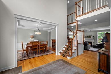 4252 Colton Cir, Naperville, IL 60564 - photo 2