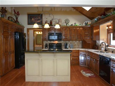 5039 SW Kingfisher Dr, Lees Summit, MO 64082 - photo 3